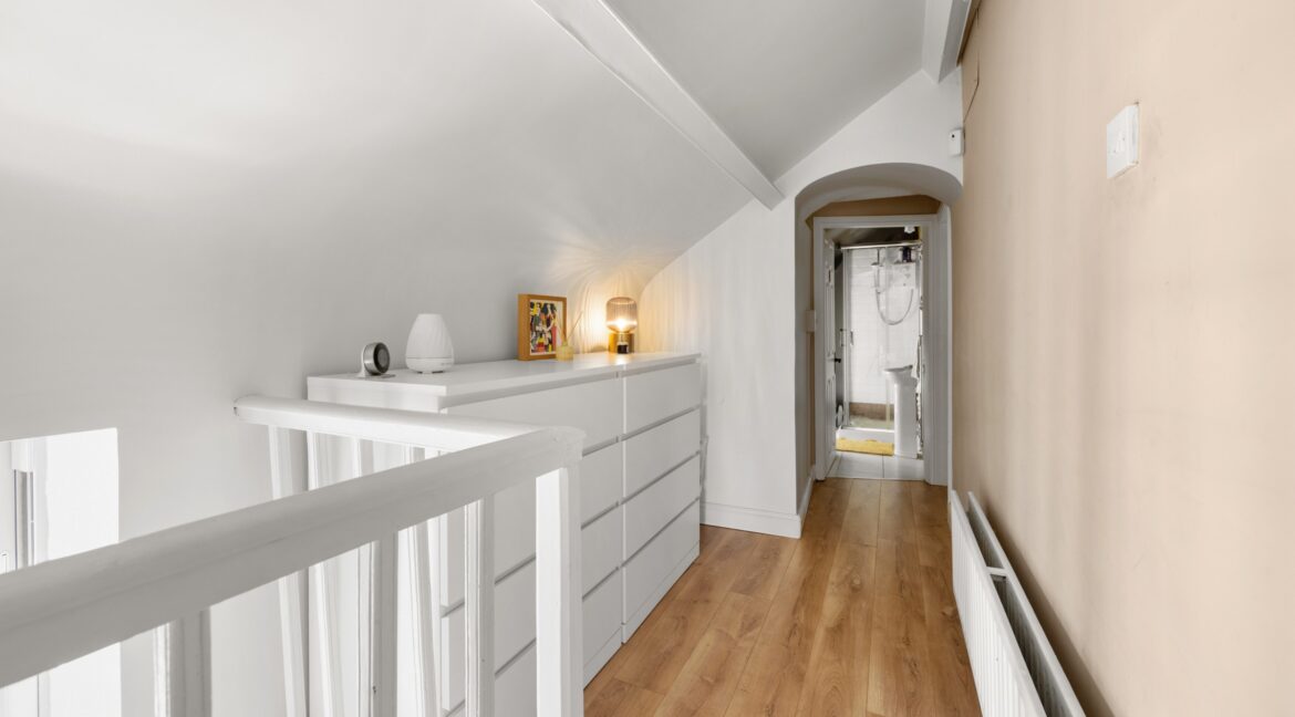 Hallway_002
