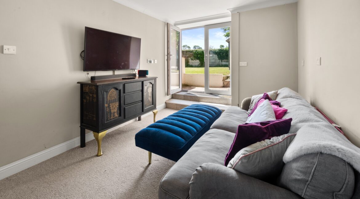 TVRoom_02